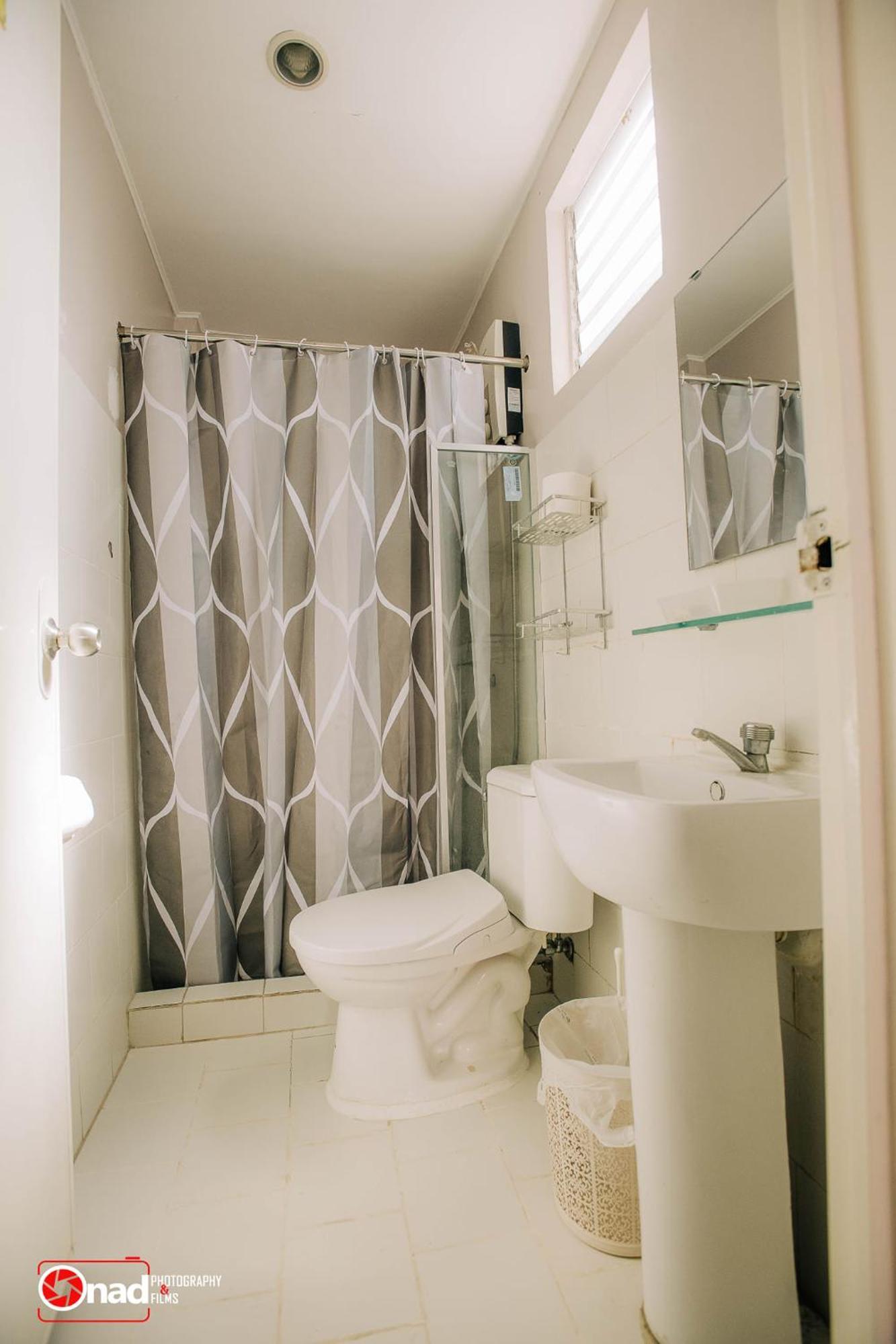 Ashley And Bill'S Suites 'N Garden Hotel And Vacation Homes Carcar Exterior foto